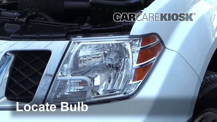 2013 Nissan Frontier SV 2.5L 4 Cyl. Extended Cab Pickup Éclairage Feu clignotant avant (remplacer l'ampoule)